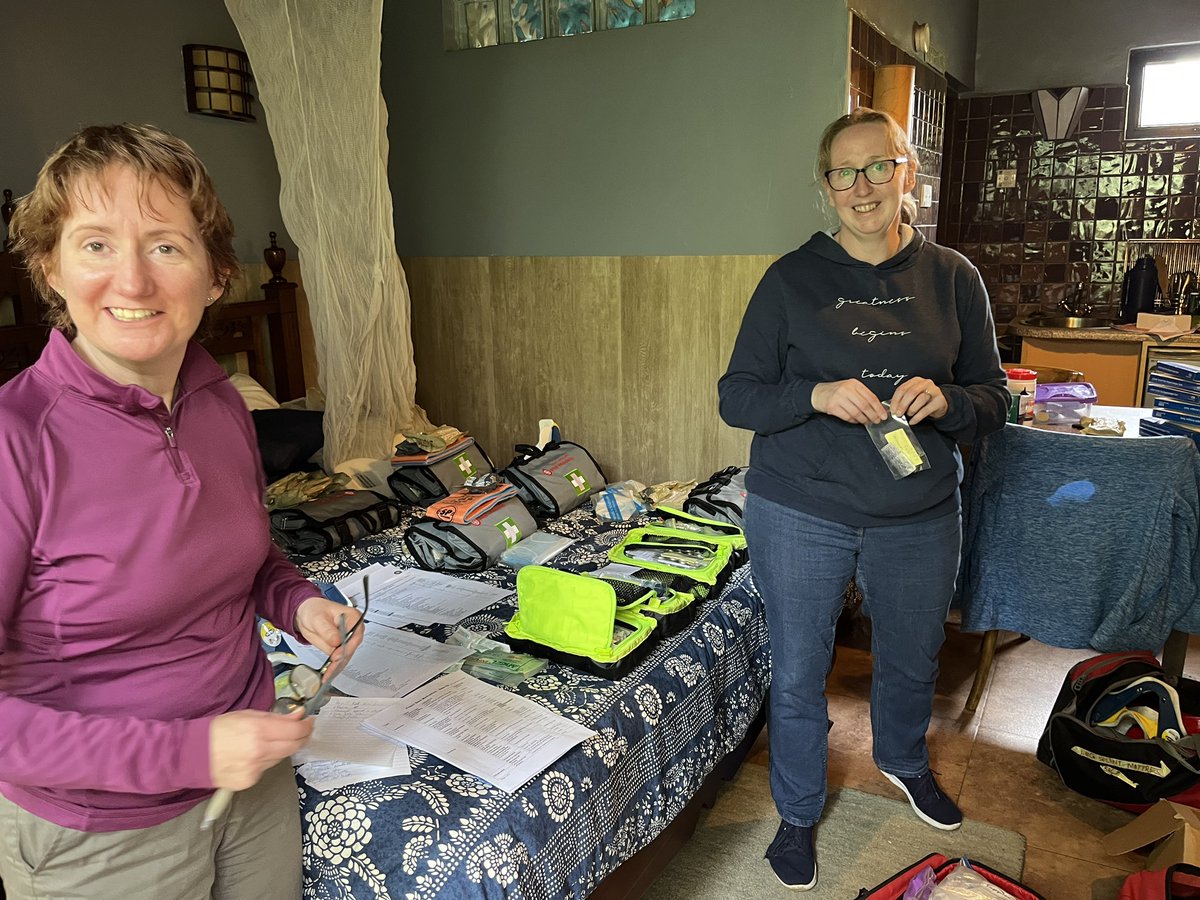 4abrighterworld's tweet image. Preparations well underway to prepare for #planttheplanet games this weekend in Nairobi … first aid preps, sign making, setting up the pitch .. excitement building across Kenya! @alankerins @selfhelpafrica @WarriorsHuman @IrlEmbKenya @kenirishsociety @BIrlKe