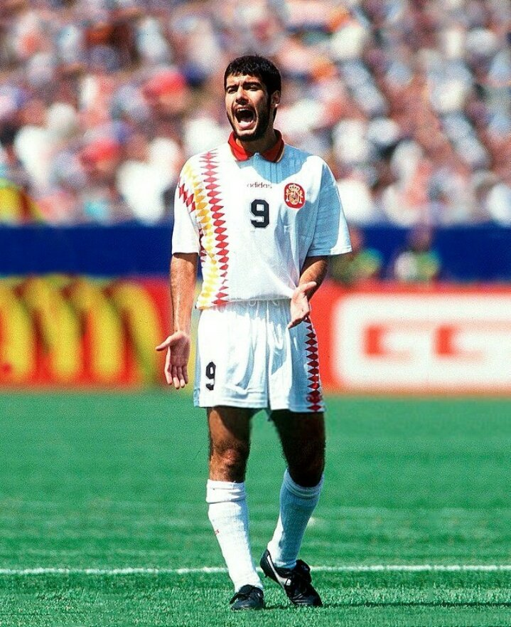 ManuHeredia21's tweet photo. #fotosdelosmundiales

Pep Guardiola (Estados Unidos'94) https://t.co/IQuJOB1DfB