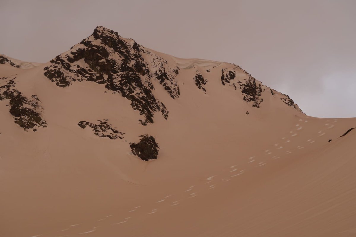 Marie Dumont (@mpneige) on Twitter photo Hi snow and avalanches people 🏔️❄️⛷️
Wondering if dust deposition impact snow stability ?
Our attempt of answer here :
tc.copernicus.org/preprints/tc-2… in discussion <a href="/EGU_TC/">The Cryosphere</a> Hi snow and avalanches people 🏔️❄️⛷️
Wondering if dust deposition impact snow stability ?
Our attempt of answer here :
tc.copernicus.org/preprints/tc-2… in discussion <a href="/EGU_TC/">The Cryosphere</a>