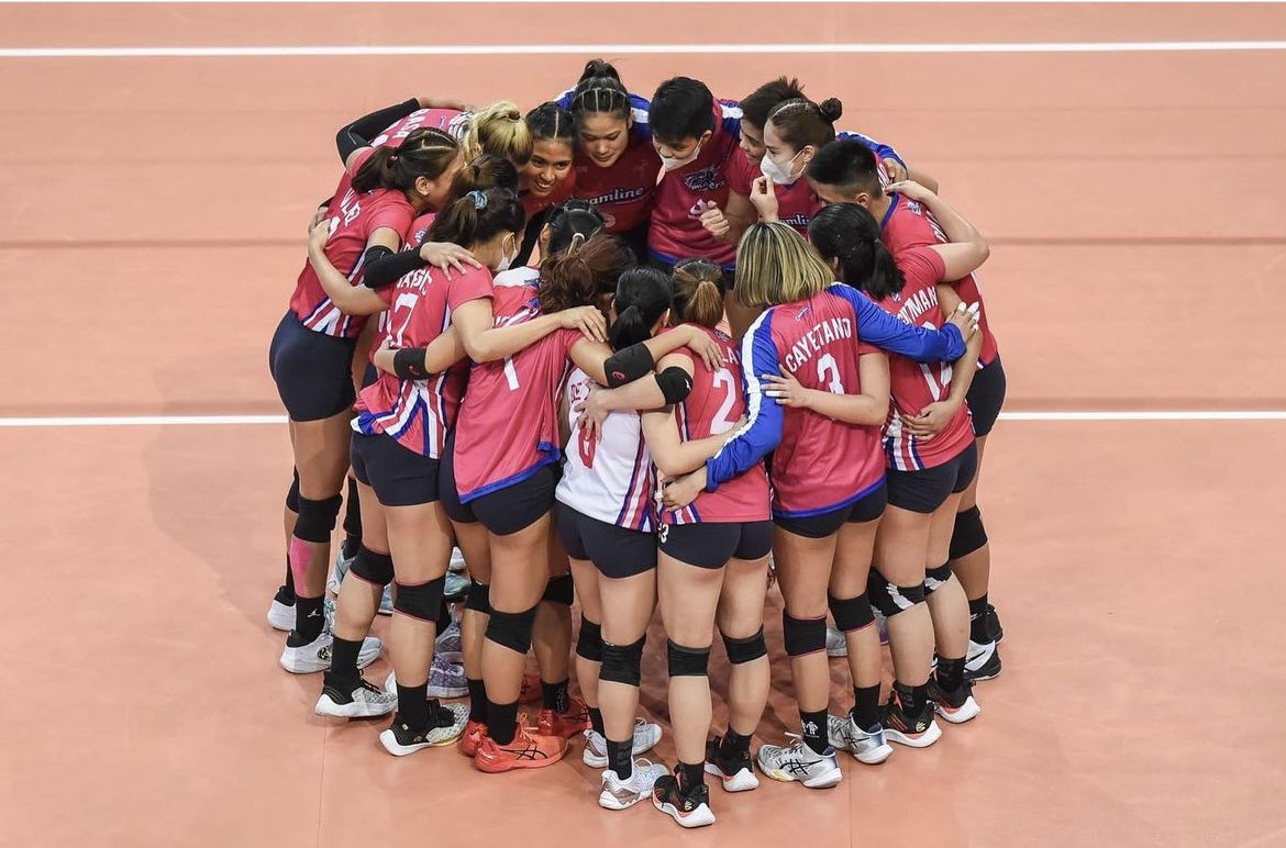 teamellafinity's tweet photo. Congratulations Creamline!! See you in The Semis❤️ 

📸Pvlph
#EllaDejesus #CreamlineCoolSmashers #PVL2022 #PVLReinforcedConference2022 #TheHeartofVolleyball #teamllafinityofficial https://t.co/18ij2mftZy