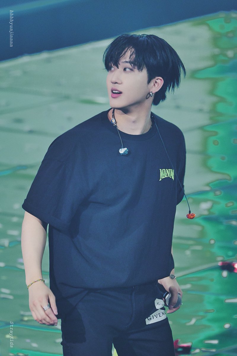 #창빈 #Changbin HQ
아니 내가 이런 하시모토 칸나 같은 사진을 찍어놨다니 !!! 천년돌 서창빈 좀 보고 가세요 !!!!!