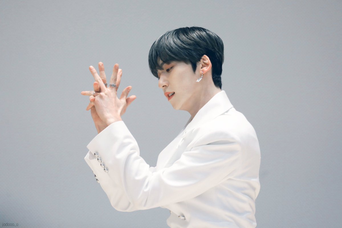 jadooo_o's tweet photo. 211128
월하미인 짱... https://t.co/gTudxxAQdS