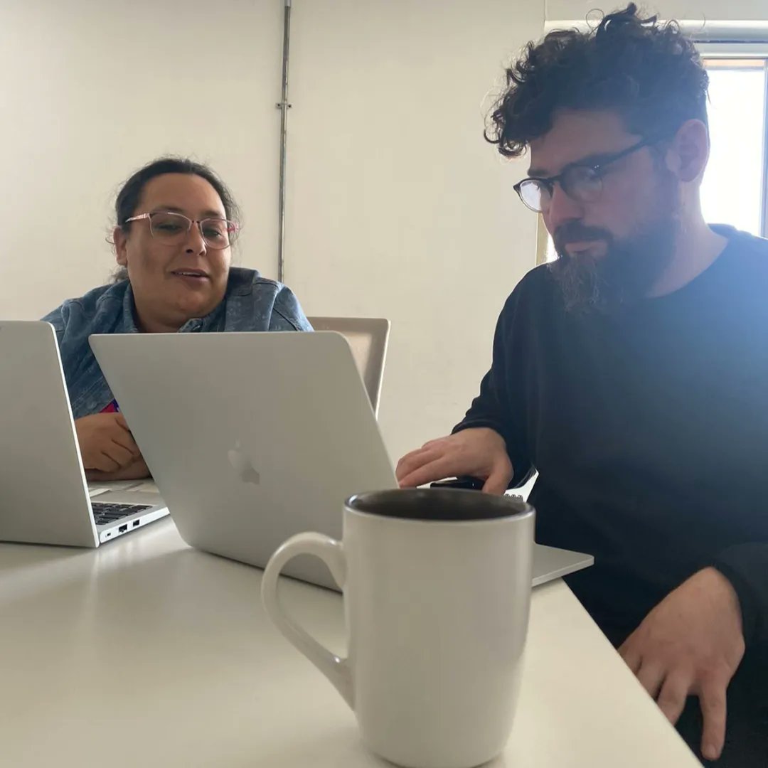 IncubatecUFRO's tweet photo. ¡#LosRíos! 👀
Ejecutivos de @IncubatecUFRO, tuvieron reuniones de seguimiento en @Nube_Cowork con los emprendimientos #Labva, biomateriales sustitutos; #EwuGingerBeer, cerveza analcohólica de jengibre y #HuellaActiva, APP enfocada en patrimonio.👌💪
📧 network@incubatec.cl https://t.co/uSnfkE8gYY