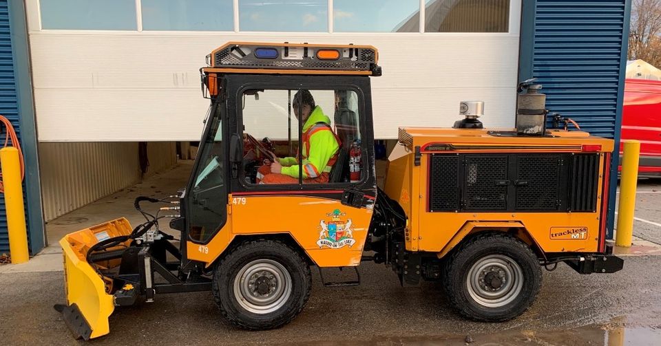 Plow you doing, #NOTL! If you see our sidewalk snow plows out this week, wave hello 👋 Staff is completing orientation and training to ensure we are ready for the winter season.