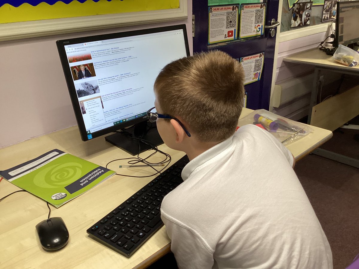 MissLEMoon's tweet image. Year 4 are becoming superb Internet researchers, they have been using the safe search #kiddle to find key facts about the day they were born, referencing years and authors as well as URLs. @GarswoodPrimary @lucymyatt