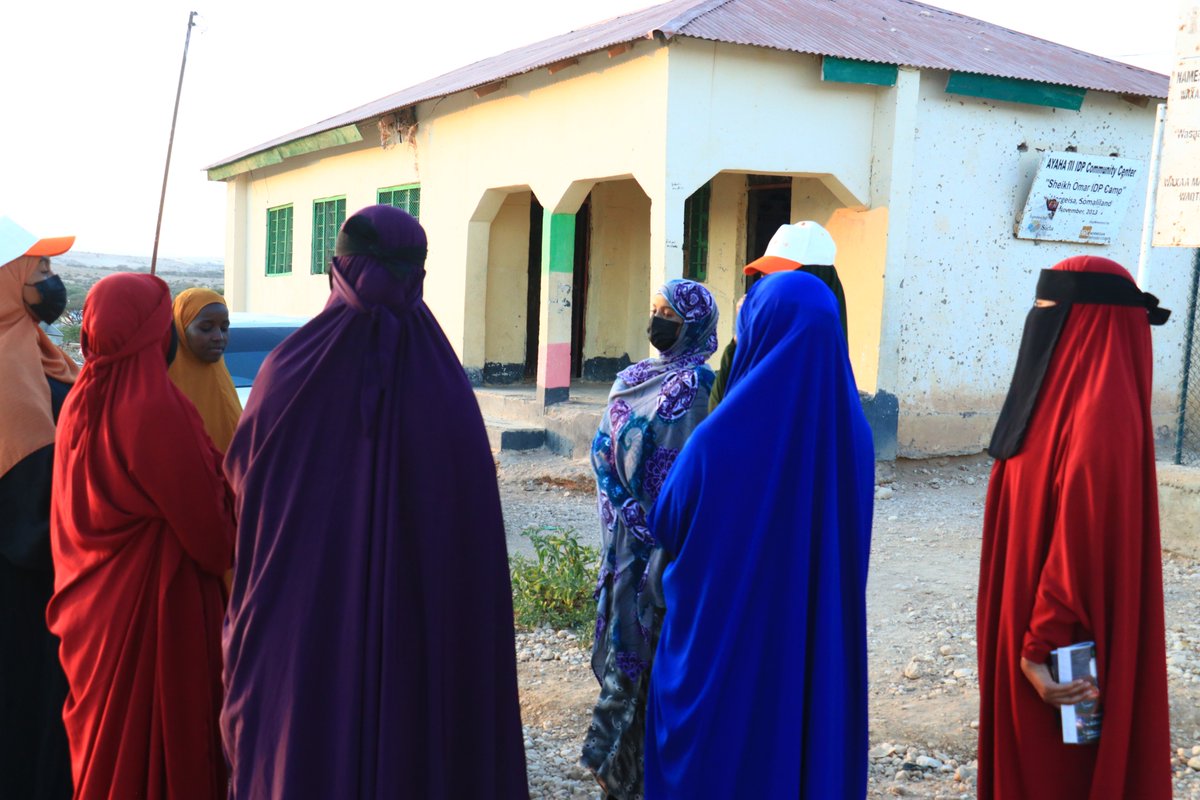 YPeer's tweet image. Y-PEER, in collaboration with UNFPA, created role models for girls in the Sheikh Omar IDP camp who currently promote girls’ education, well-being, career development, and the prevention of gender-based violence among the residents in the IDP camp. #GirlsDevelopment #Somaliland