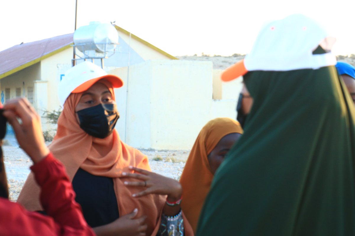 YPeer's tweet image. Y-PEER, in collaboration with UNFPA, created role models for girls in the Sheikh Omar IDP camp who currently promote girls’ education, well-being, career development, and the prevention of gender-based violence among the residents in the IDP camp. #GirlsDevelopment #Somaliland