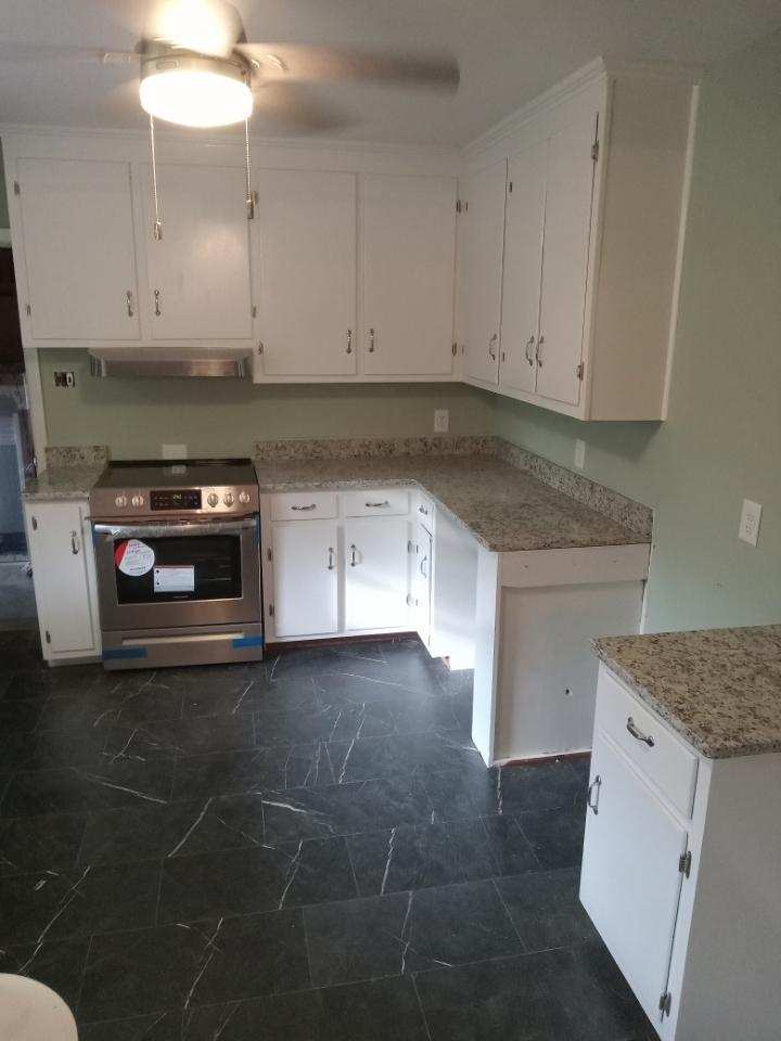 LlcStoneware's tweet photo. Another remodel before the holidays! Are you ready? #kitchen #remodel #granite https://t.co/jHu7AOEJW5