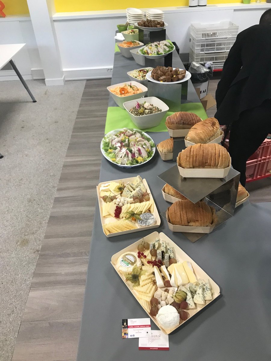 AG et séminaire de notre #coopérative ce jour : intégration de 8 nouveaux #sociétaires, vote sur la contribution coopérative, transition écologique dans notre  #CAE avec les réflexions des cercles. Exemple : "Cercle Agir et accompagner" #ESS