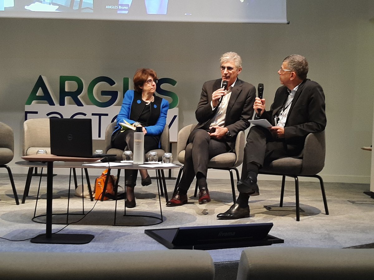 CNP_Assurances's tweet image. Ce matin @StephDedeyan, DG du groupe @CNP_Assurances participait à la plénière de l’#ArgusFactory.