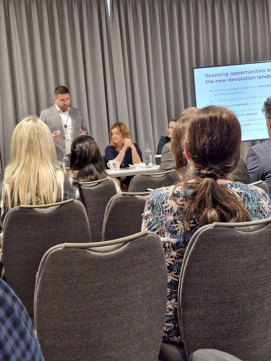 Emma_CogniSoft's tweet photo. 3SC, Twin and West Midlands Combined Authority looking at best practice that came come from devolution. Local provision to target local needs. 
#EmpSkills22 @LearnWorkUK Employability amd Skills Conference https://t.co/vhl7L3eljB