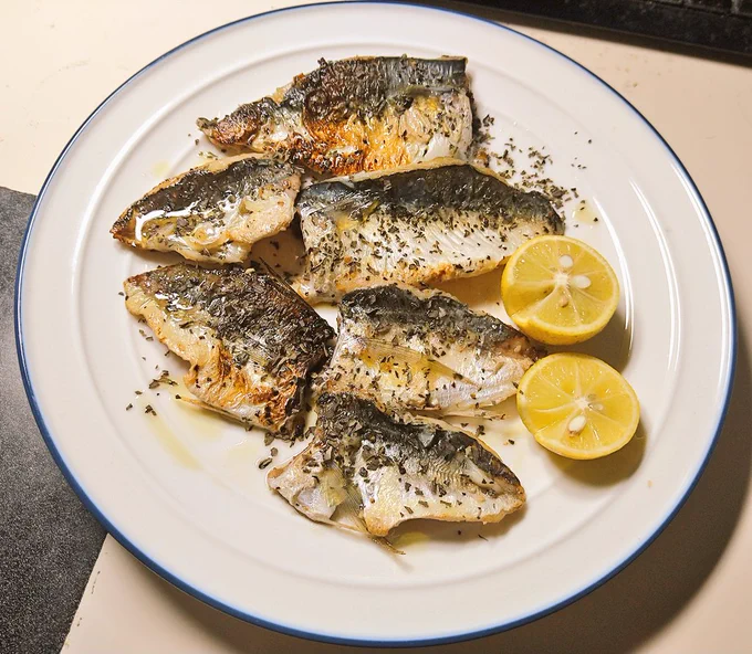 小鯖と小鯵のオリーブ漬け焼き 