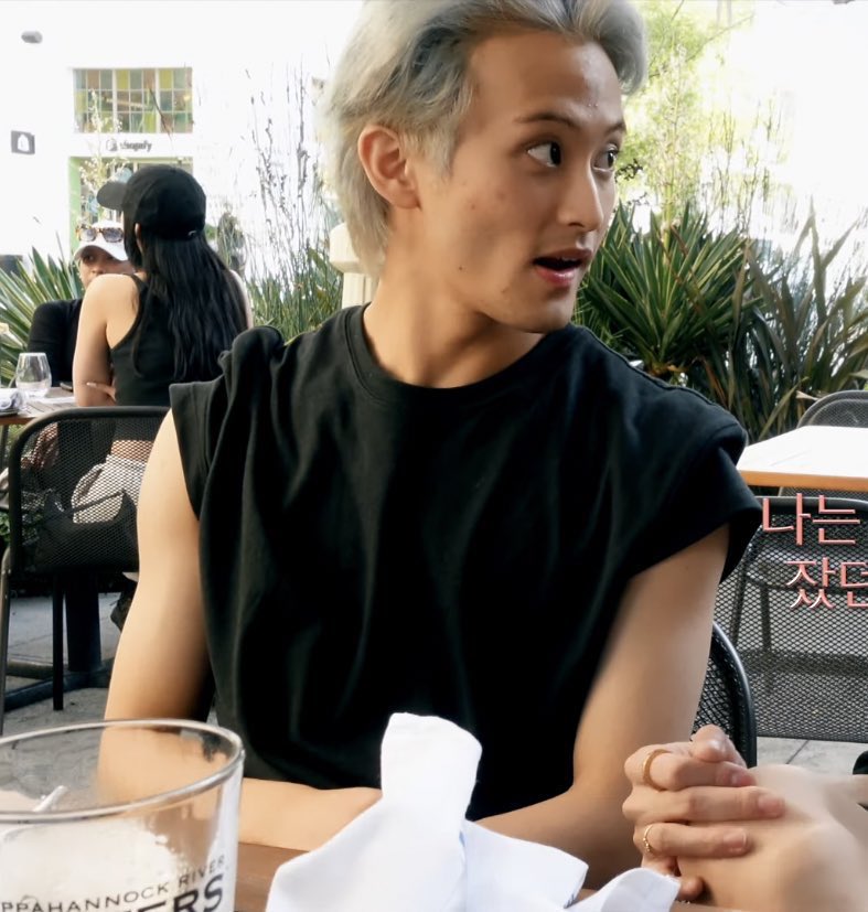 lilpwnjh's tweet image. หูดับเลย ดิบมาก