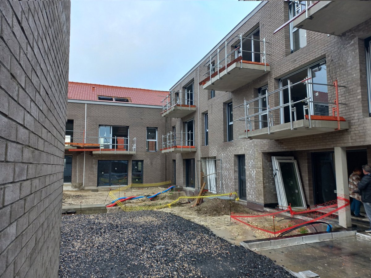 maisonsetcites's tweet image. Nous avons visité ce matin deux chantiers de construction🏘 de logements neufs à #Liévin : 40 logements rue Bourvil et 48 logements rue Marie Liétard, en #coeurdeville, avec @AggloLensLievin @Prefet62 @ActionLogement @BanqueDesTerr