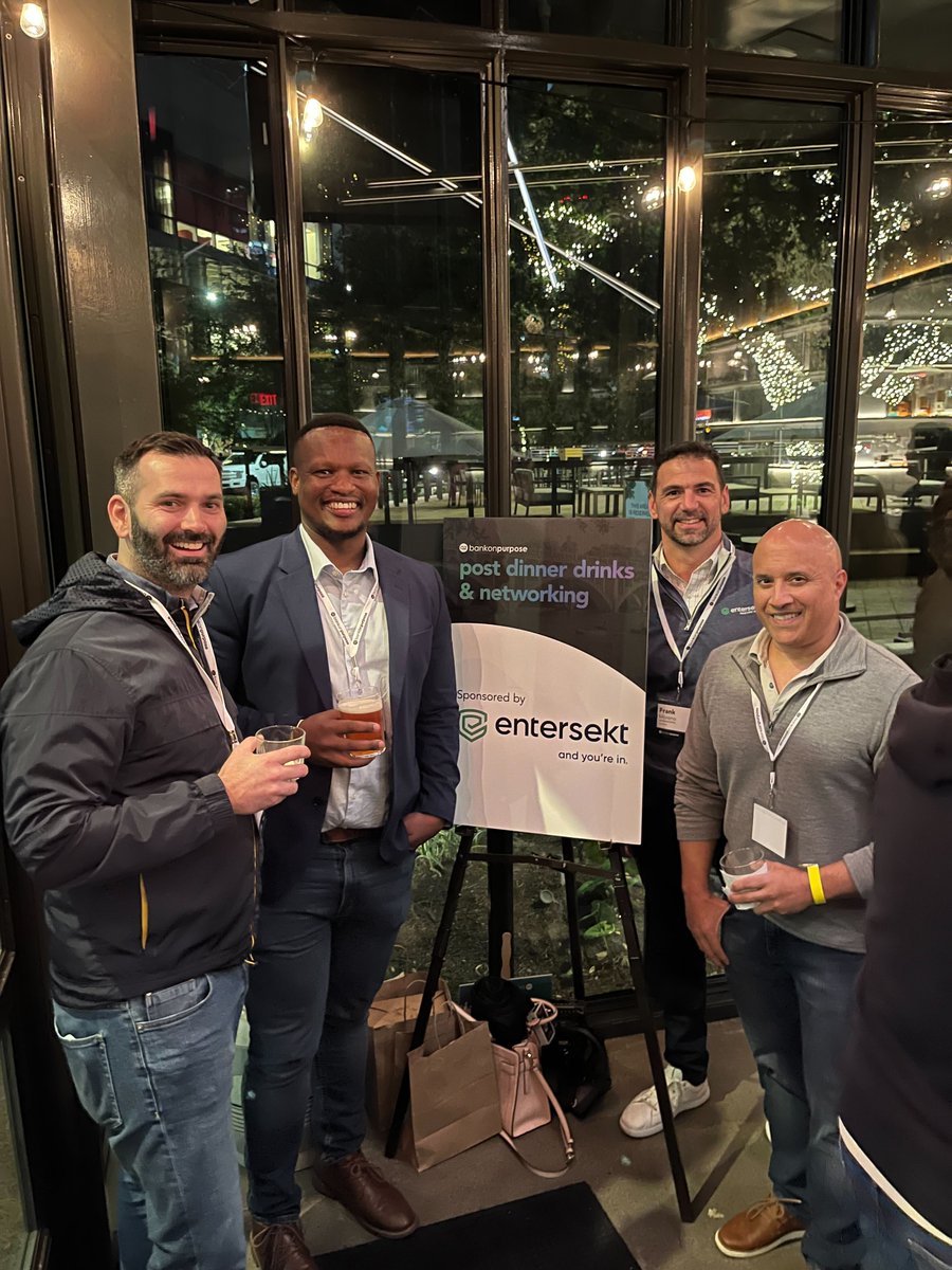 Entersekt's tweet photo. Day 3 of @BankOnPurpose has arrived. What an incredible event it has been so far. Our team looks forward to one final day of connecting and discussing the undeniable power of #biometricauthentication for @Q2_Software. Book time here: https://t.co/nzCA4gMVMz.
#BankOnPurpose #BoP22 https://t.co/hubHJ6kdYl
