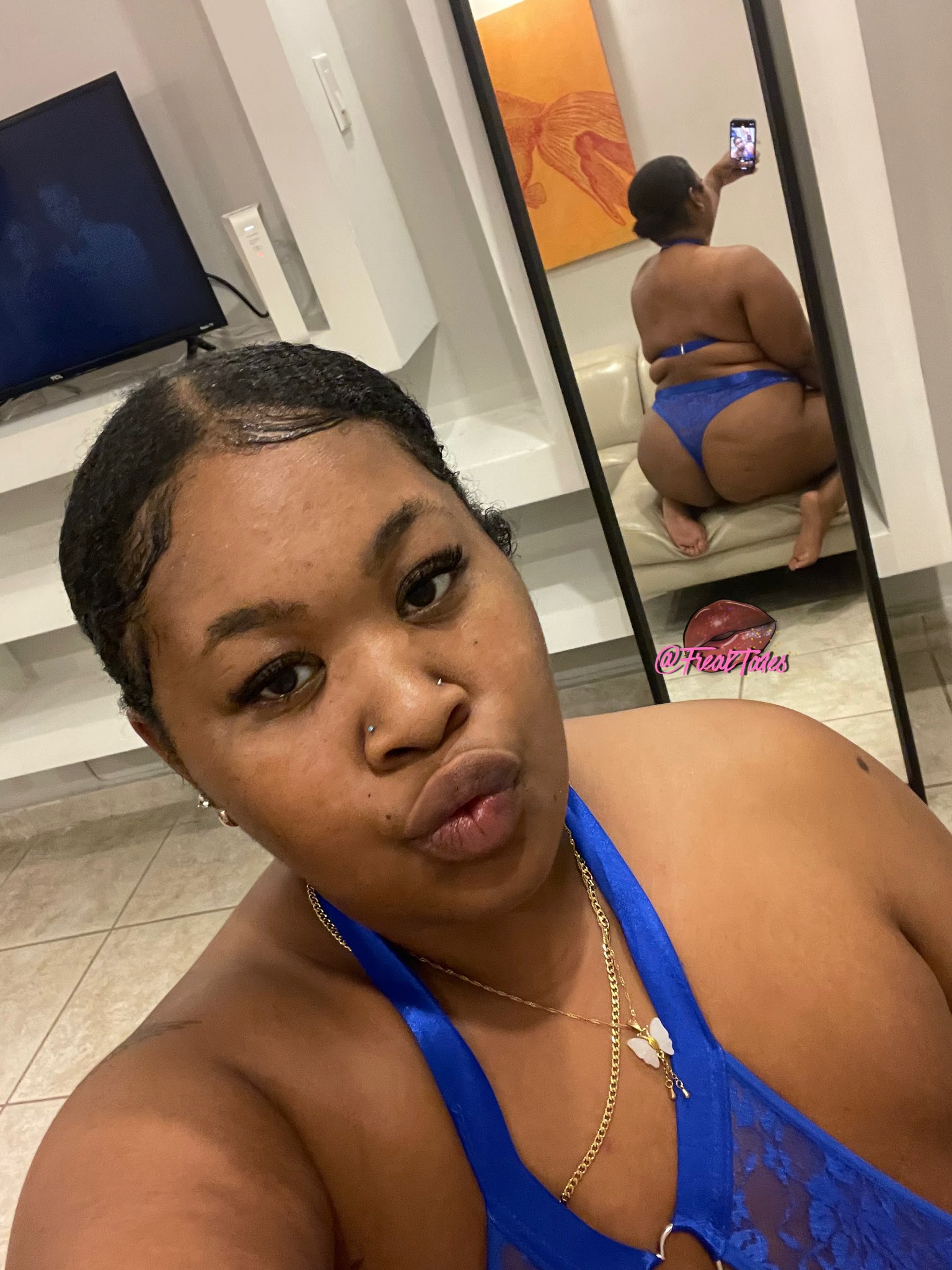 2 pic. The Freaks Gone Love This 🪬💙💎 https://t.co/oKxlK6Uedq
