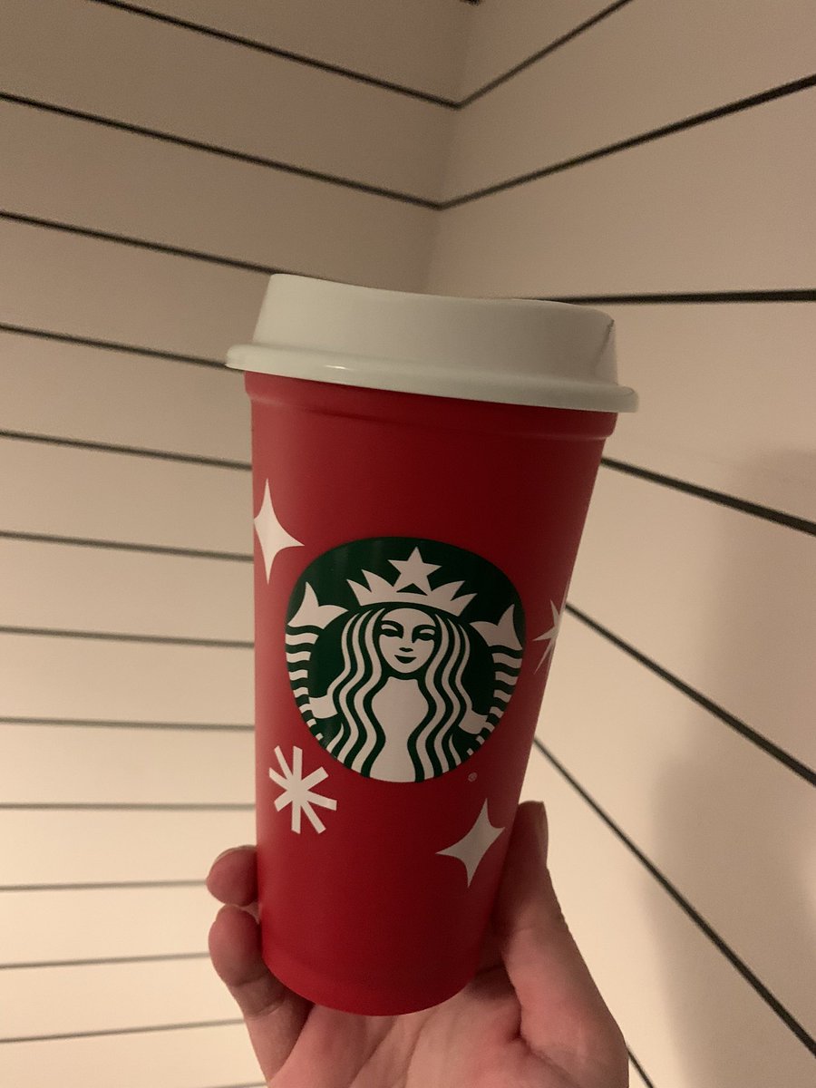 LookingForKatie's tweet photo. It’s Red Cup Day @StarbucksCanada, first time trying to get one so the little sister and I woke up at 5:30am to walk to the closest location. It was a little chilly being -18°c but we made it! https://t.co/3NhTqCk4PS