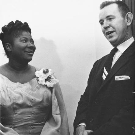 #MahaliaJackson brought down the house at #JudsonChurch Nov 1957! Today, we've still still got #music, #dance &amp; #theater programs coming up + #meditation, #prayer &amp; a shared meal Nov 20. Read this week's #digitalfountain for more: mailchi.mp/fece225c84f7/j… #church #nyc