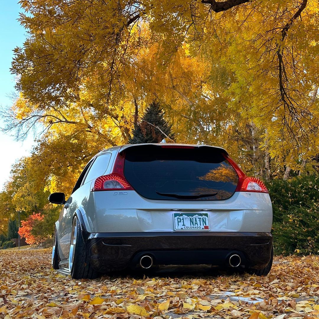 VolvoCarsTacoma's tweet photo. Fall is in the air 🍂
📷: @boulderc30
#volvo #volvonation #volvopower #volvolove #volvofamily #swedishmetal #swedespeed #volvotuning #volvo_pics https://t.co/yPC5hJXP4N