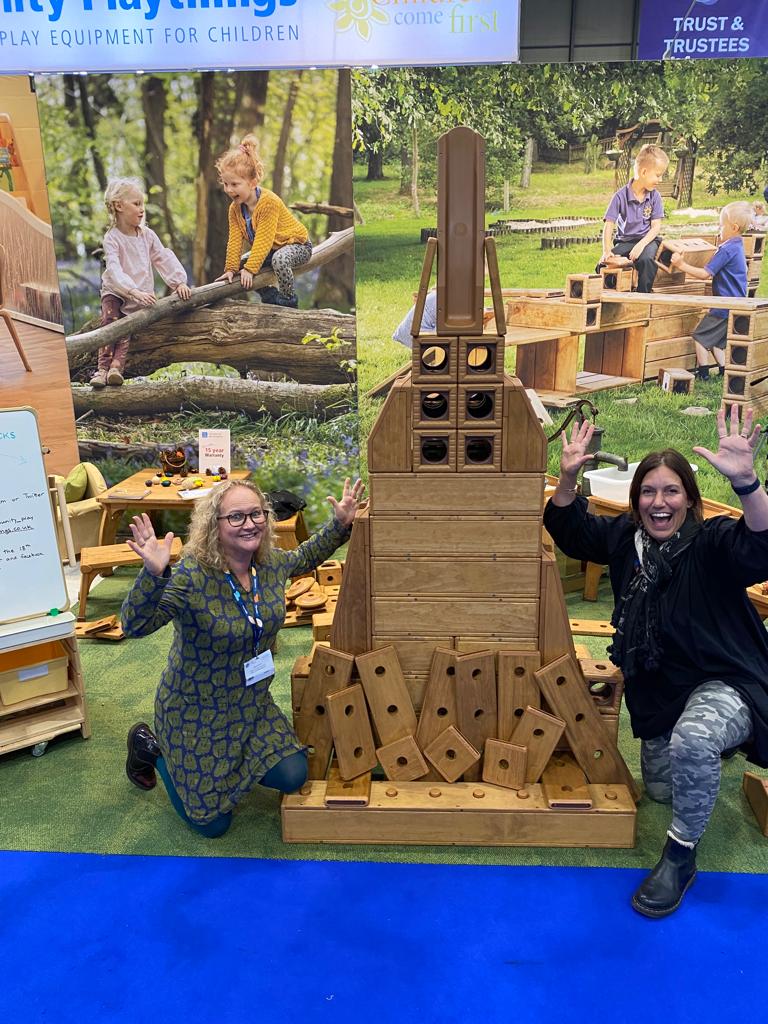 antwellsrasen's tweet photo. Two of my colleagues from Hibaldstow and Scawby Academies having a blast at Education Show while trying to win us some amazing blocks @community_play https://t.co/Q7eoeuQkUS #SAASHOW https://t.co/H0FC7gMBdn