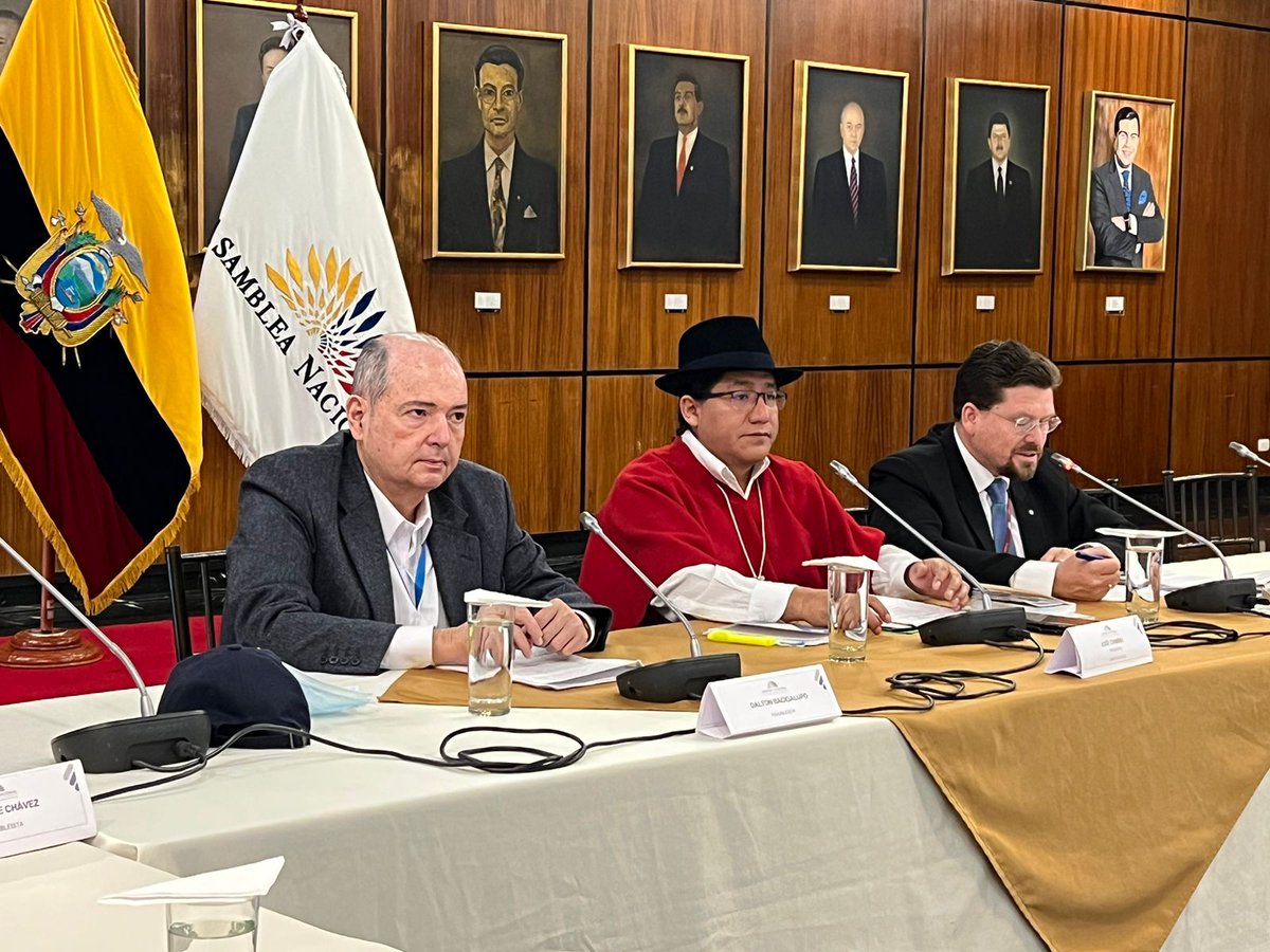 Sesión N.23 || <a href="/PepeChimbo/">José Chimbo</a> Presidente del <a href="/ComiteDeEticaAN/">Comité Etica de la Asamblea Ecuador</a>, instala la sesión para aprobar el proyecto de  informe, en el proceso de conocimiento y sustanciación de la denuncia presentada por la As. <a href="/johaortizv/">Johanna Ortiz</a> en contra de la As. <a href="/esperanzalloria/">Esperanza Llori Abarca</a> 
<a href="/AsambleaEcuador/">Asamblea Nacional</a> 
@LaRadioAsamb