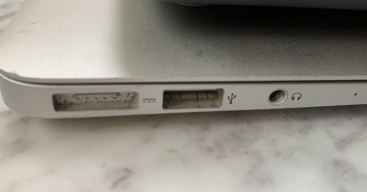 MatthewAdshead's tweet photo. Does anyone have a Mac air laptop charger. Cleverly forgotten mine🤦🏼‍♂️ #ISA2022ASC thanks 🤞🏻🙏🏻 https://t.co/sNneHborgh