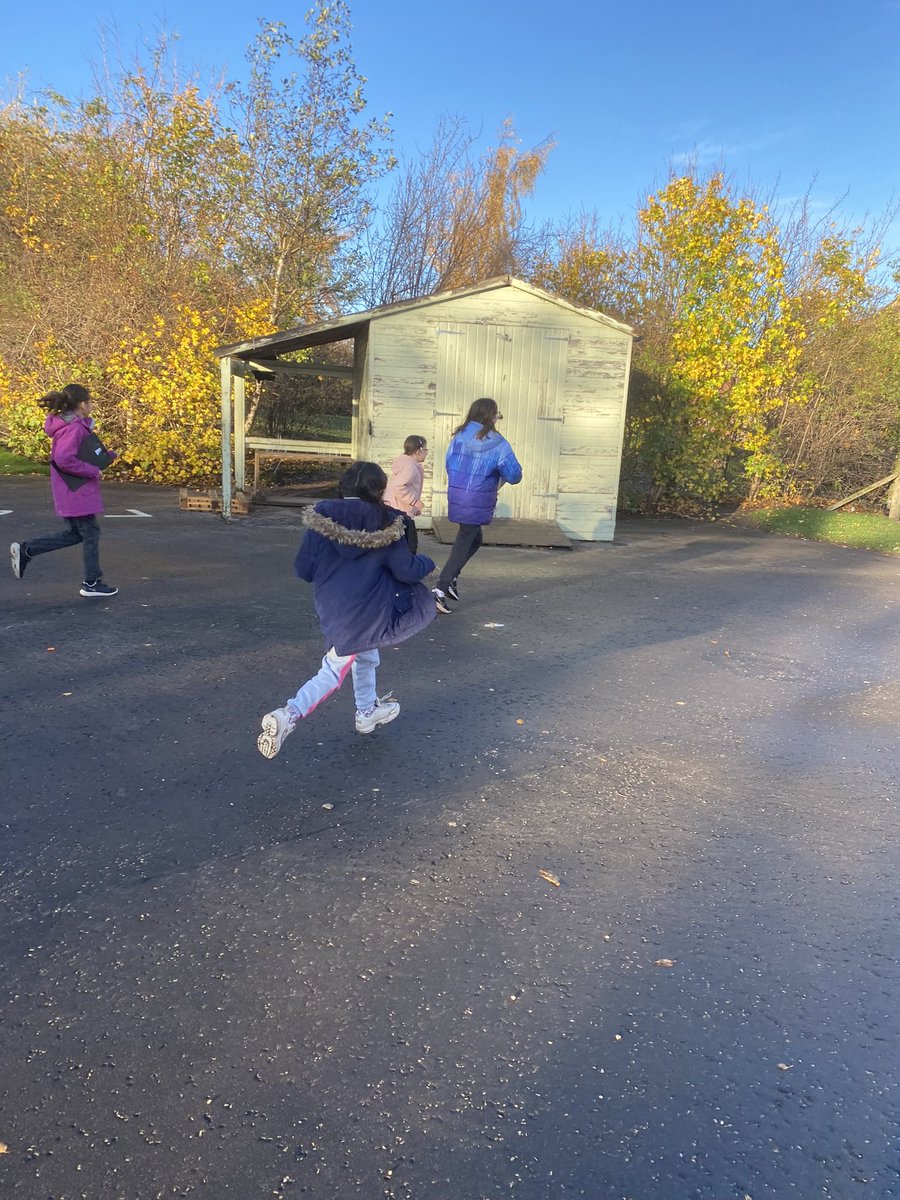 Mrs Mack tweet media