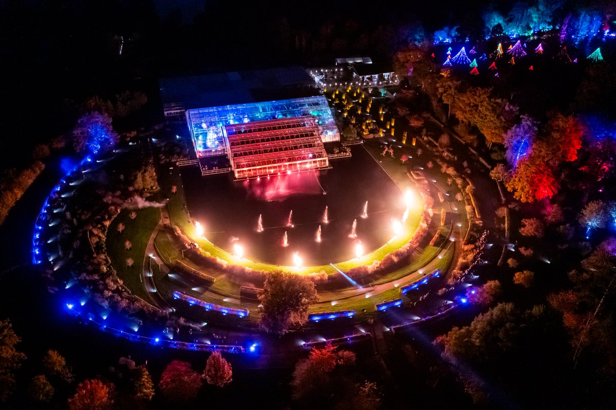 RHS Garden Wisley (@rhswisley) on Twitter photo #RHSGlow officially opens tonight!✨
Join us to see your favourite garden areas immersed in colour and light along the magical route, filled with enchanting views and spectacular scenery🌟
Plan your Glow visit at rhs.org.uk/wisleyglow
📷<a href="/OllieDixonPhoto/">Oliver Dixon</a> #RHSGlow officially opens tonight!✨
Join us to see your favourite garden areas immersed in colour and light along the magical route, filled with enchanting views and spectacular scenery🌟
Plan your Glow visit at rhs.org.uk/wisleyglow
📷<a href="/OllieDixonPhoto/">Oliver Dixon</a>