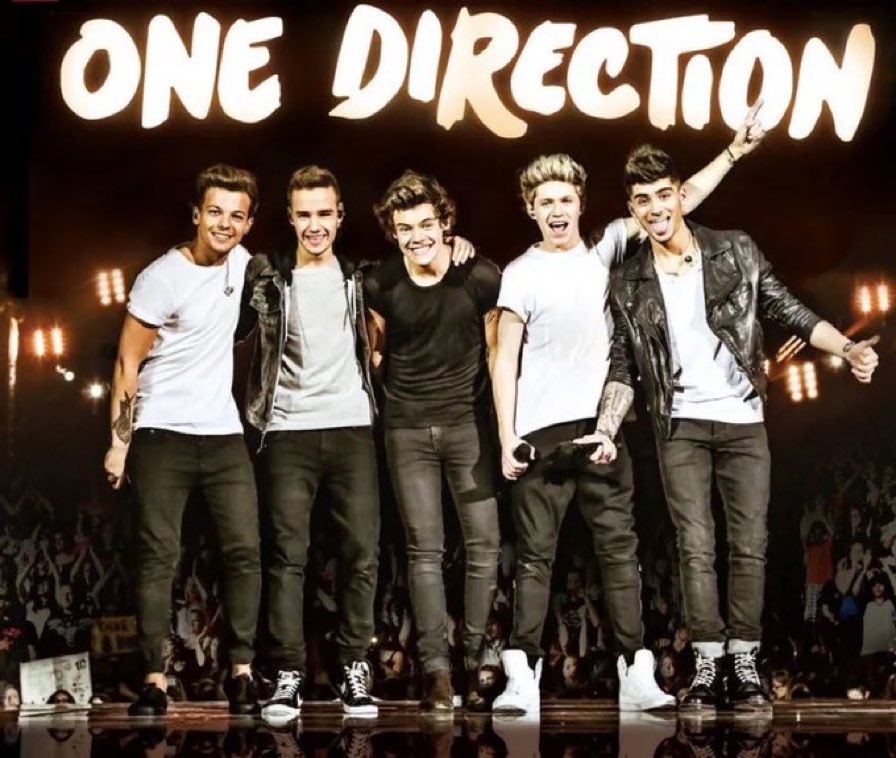 NoClueAnyway's tweet photo. Let’s keep these votes coming! Can we make 2,500 retweets? It’s for the boys 
💙💚🇮🇪💛❤️

DON’T LET THEM DOWN 

I'm voting for #OneDirection "Story Of My Life" (2013) for #AMAsFanFavorite     at #AMAs https://t.co/YUEtGEPkwy