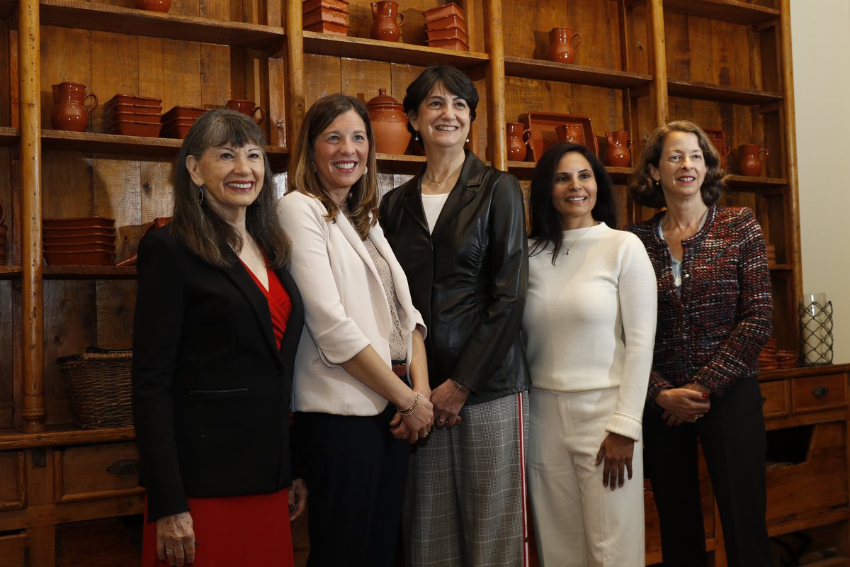LauraNixGerson's tweet image. Delighted to have moderated the Groundbreaking Women Breakfast at #techonomy22 for @worthmag with this incredible group of women @GloriaFeldt
Rebecca Moffett of @VC_Giving @MLTellado @BellaBrahmabha1 @RuthShaber #womenleadership #mentorship #womenshealthcare #womeninthecsuite