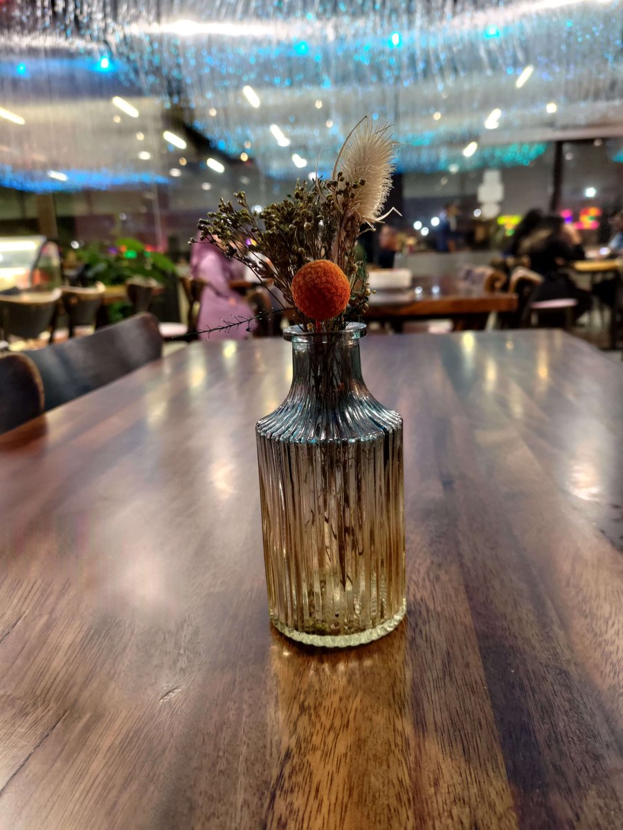 isk_it's tweet image. Simple phone camera