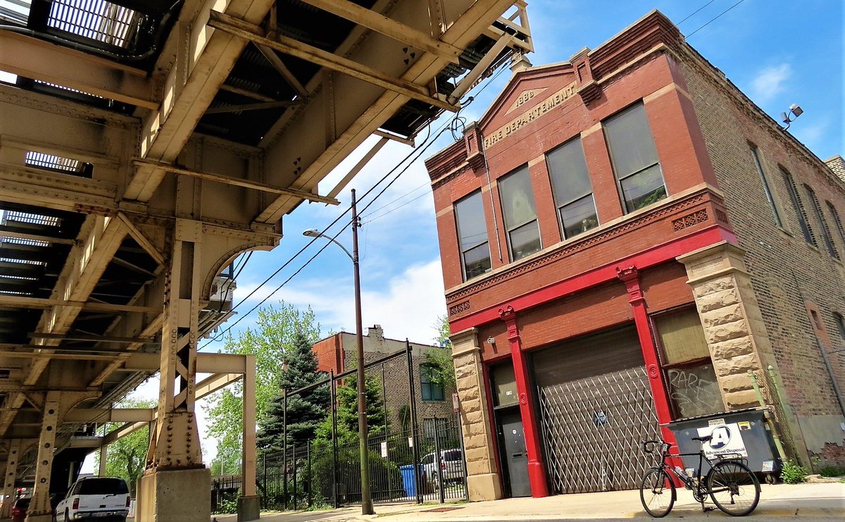 ChiBikeAdvs's tweet photo. Former Engine Co 44 (1888-1981) in East Garfield Park, 5/17/18. Today, TBD. Department is spelled incorrectly. That's something I'd do.  Find 50+ more on CBA's Former Firehouses Map. For booking small group neighborhood rides, contact me here or there https://t.co/gZJmLANImh https://t.co/JUjdbib2a6