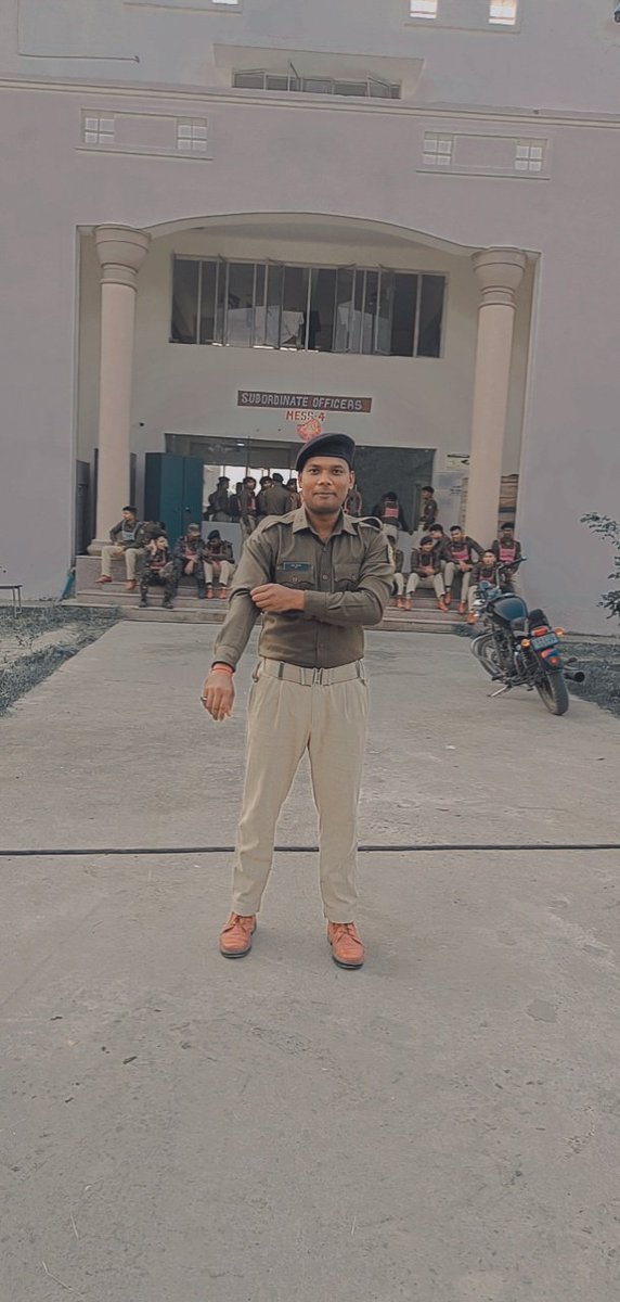 cop_amitkumar's tweet photo. Winter uniform ❤️ https://t.co/qhWqKPteVN