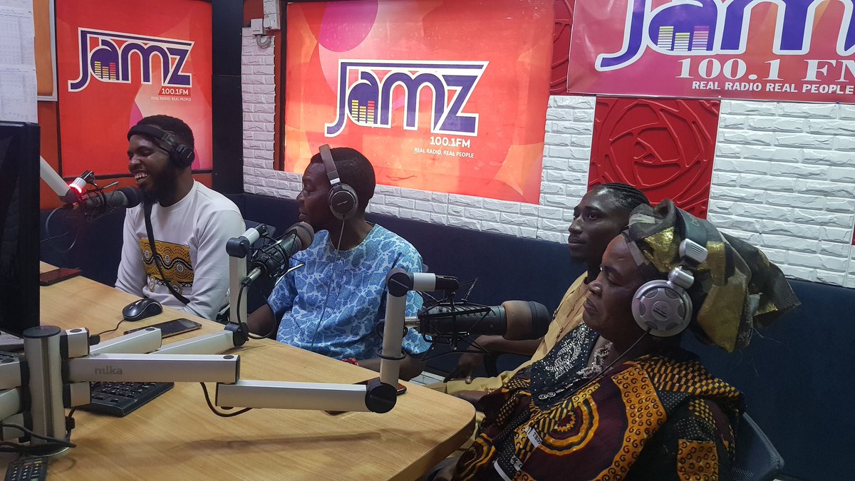 Jamz1001FM's tweet photo. Join The Abula Junction Crew Weekdays From 1:15pm - 3pm β‘π»β‘
.
.
#jamz1001fm #jamzfmibadan #abulajunction https://t.co/XQT2HloErM