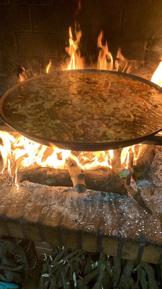 lespartCS's tweet photo. Paelleta de dijous. 💪🤠 #paellaen🔥🔥@wikipaella @pacolonso @comoju @RiceminsterUK @luis_arrufat @Jaumelic @LleoManolo @JMGarcera @Soriera_Paina @blanquita_1983 https://t.co/MTOkL23jBE