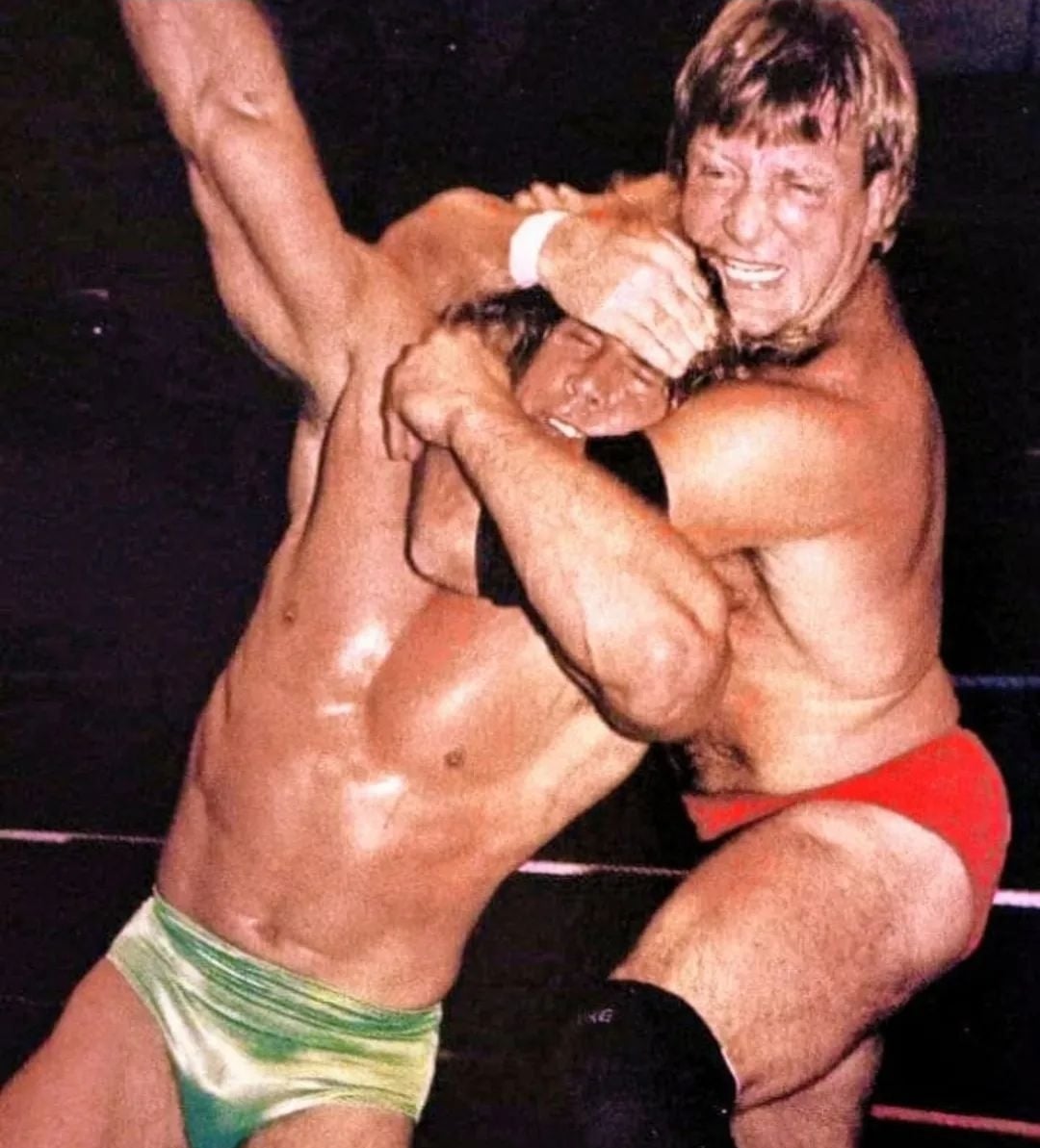 On this day in 1989 my Dad was in Ohio battling #KerryVonErich for the USWA Texas Heavyweight Title.

#WrestlingCommunity #WrestlingTwitter