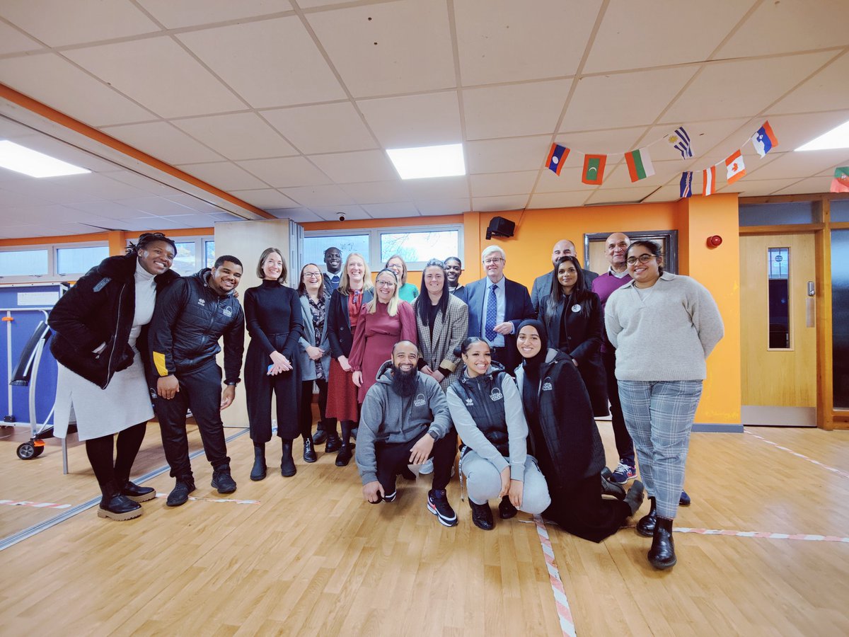 Fantastic visit to HQ from senior executive leaders from <a href="/Tesco/">Tesco</a> in partnership with <a href="/BITC/">Business in the Community</a> exploring further connections to benefit young people ⭐