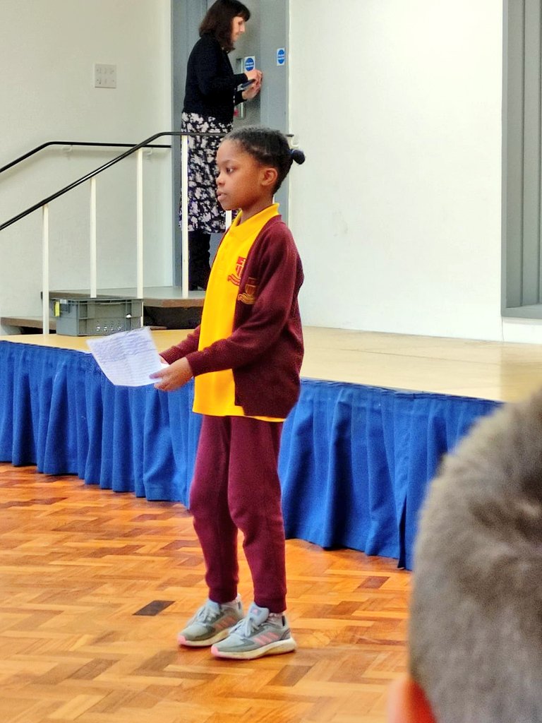 StPhilipHoward's tweet photo. #StPH Year 5 pupils &amp; mentors visiting #popepaulschool in Potters Bar to tell the children what they were passionate about. Lovely audience and the speakers felt great after their speeches. Part of @EducareMUK 'Oracy for Advocacy' project @OurLadySchWGC @holyfamilywgc @NBS_Herts https://t.co/sn0lyHuIE7