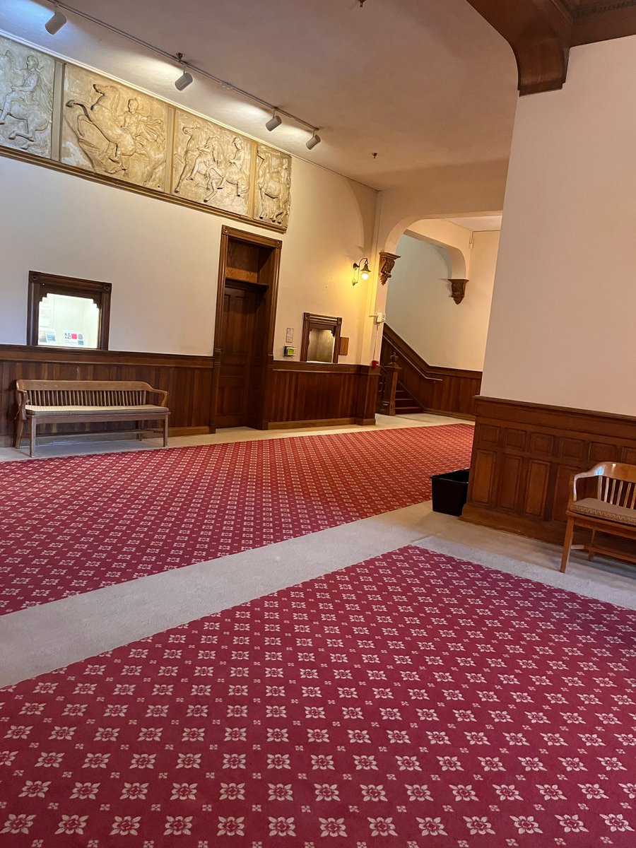 WUOnlineLearnin's tweet image. #TBT We are looking at where WOOL&apos;s home is. Today you can still find these statues and artwork on campus. Use #WOOLScavengerHunt to let us know you are on the hunt! Hashtags connect a virtual community. @winthropu @dacuslibrary @winthropalumni