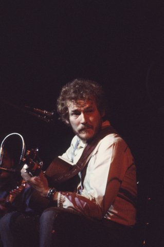 Happy Birthday to the great singer/songwriter Gordon Lightfoot. He turns 84 today!! 