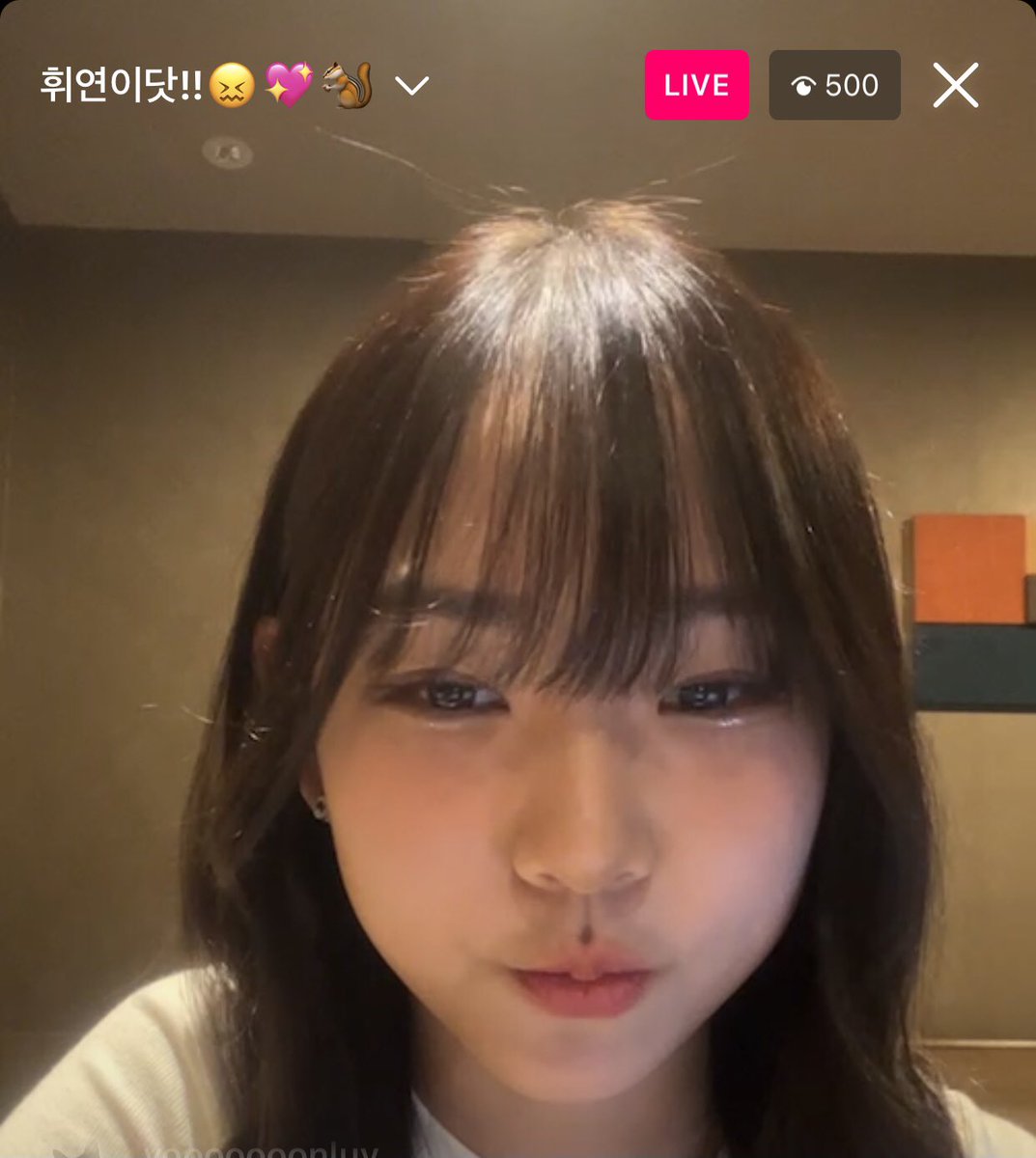 jianyangie's tweet photo. HUIYEONIE IS LIVE ON IG <3 https://t.co/kAmKghPPKj