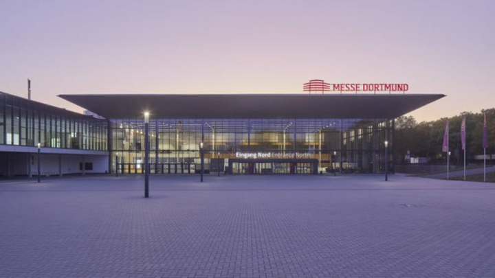 Zukunftsthemen wie #Gebäudetechnik stehen im Mittelpunkt der #elektrotechnik2023. Schwerpunktbereiche sind unter anderem #DigitalesBauen, #SmartHome und #erneuerbareEnergien. Wer seine Teilnahme bereits zugesagt hat:

smarthouse-pro.de/markt-trends/b…