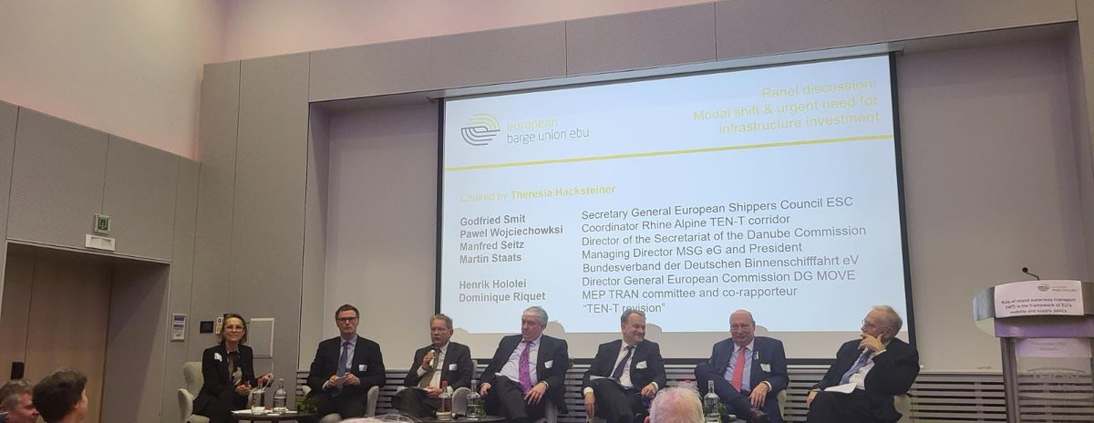 At the annual #EuropeanBargeUnion conference TEN-T front and center. Only through a European network can a sustainable modal shift be achieved. A robust IWT is a necessity!