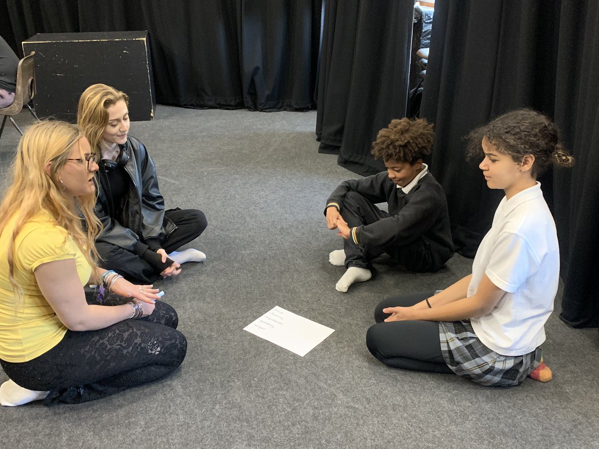 Thanks <a href="/varndean/">한입에쏙</a> and <a href="/edmundharris/">Ed Harris 🥽🐥🌸</a> for a brilliant afternoon in the Drama Department. The Year 8s have come back to <a href="/DStringerDRAMA/">DStringerDRAMA</a> feeling excited and inspired!