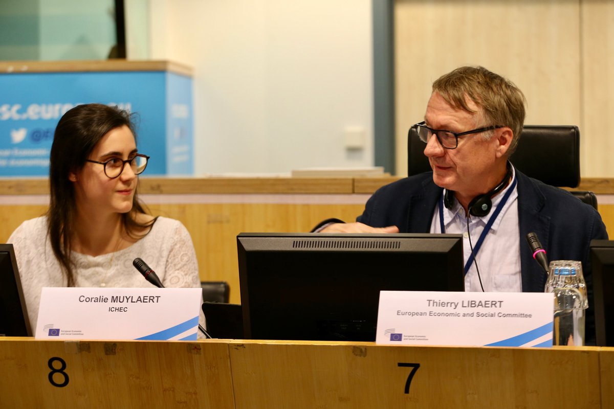 🎙️Coralie Muyleart <a href="/IchecBrussels/">ICHEC Brussels</a>  described that #FunctionalEconomy  is all about selling a #use, not a product. By focusing on the ends rather than the means, the #economy can become more #sustainable.

#ConsumerDay22 #EESConsumers