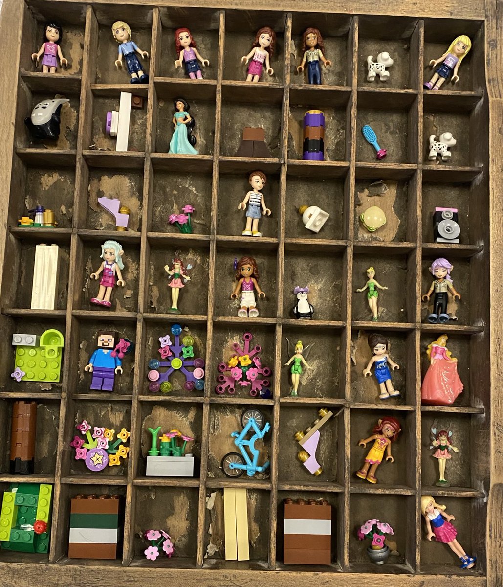 Creating a chair ⁦<a href="/Old_LowLight/">Old Low Light 💙</a>⁩  with ⁦<a href="/MarkCrowley_/">mark crowley</a>⁩