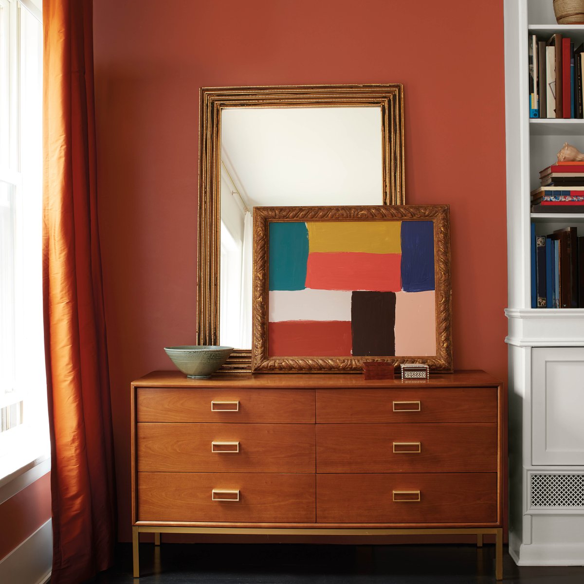 Benjamin_Moore's tweet photo. Rich and velvety, Cinnamon 2174-20 is the perfect hue to envelop your space in bold, comforting color. https://t.co/CF0XupPTLi #BenjaminMoore #ColorTrends2023 #Paint https://t.co/Zn0FgyViwd