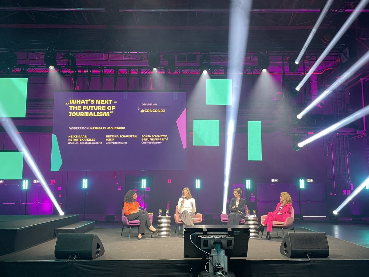 „Sicherheit u. Schutz von Journalisten sind essentiell. Es darf nicht sein, dass Journalisten nur mit Security vor Ort berichten können/auf Sicherheitszonen verwiesen werden, das ist eine große Bedrohung von Pressefreiheit u. Journalismus.“ <a href="/SOSchwetje/">SonjaSchwetje</a> <a href="/ConConvention/">Content Convention Mainz</a> #ConCon22