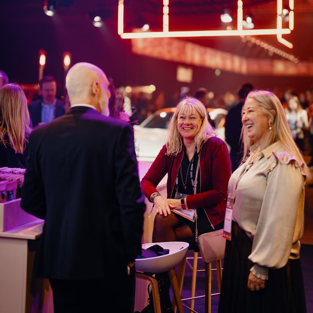 Tietoevryfi's tweet image. Päivä yksi Slushissa alkaa olla paketissa! Kiitos kaikille hyvistä keskusteluista ja uusista kohtaamisista, nähdään huomenna! ✨#Slush2022 @SlushHQ #purposefultechnology