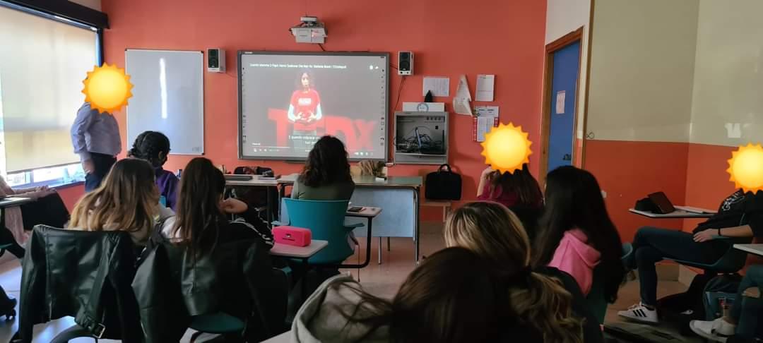 StefaniaBuoni's tweet photo. Nel frattempo a Palermo... ❤️

@TEDxNapoli @comip_italia

#schools #scuole #mentalhealth #salutementale #youngcarers #youngcaregivers #giovanicaregiver #tedx #comip #progettoquandomammaopapà #activism https://t.co/TN2HY7xfZV